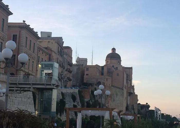 公寓 Casa Sorrisiesogni 卡利亚里